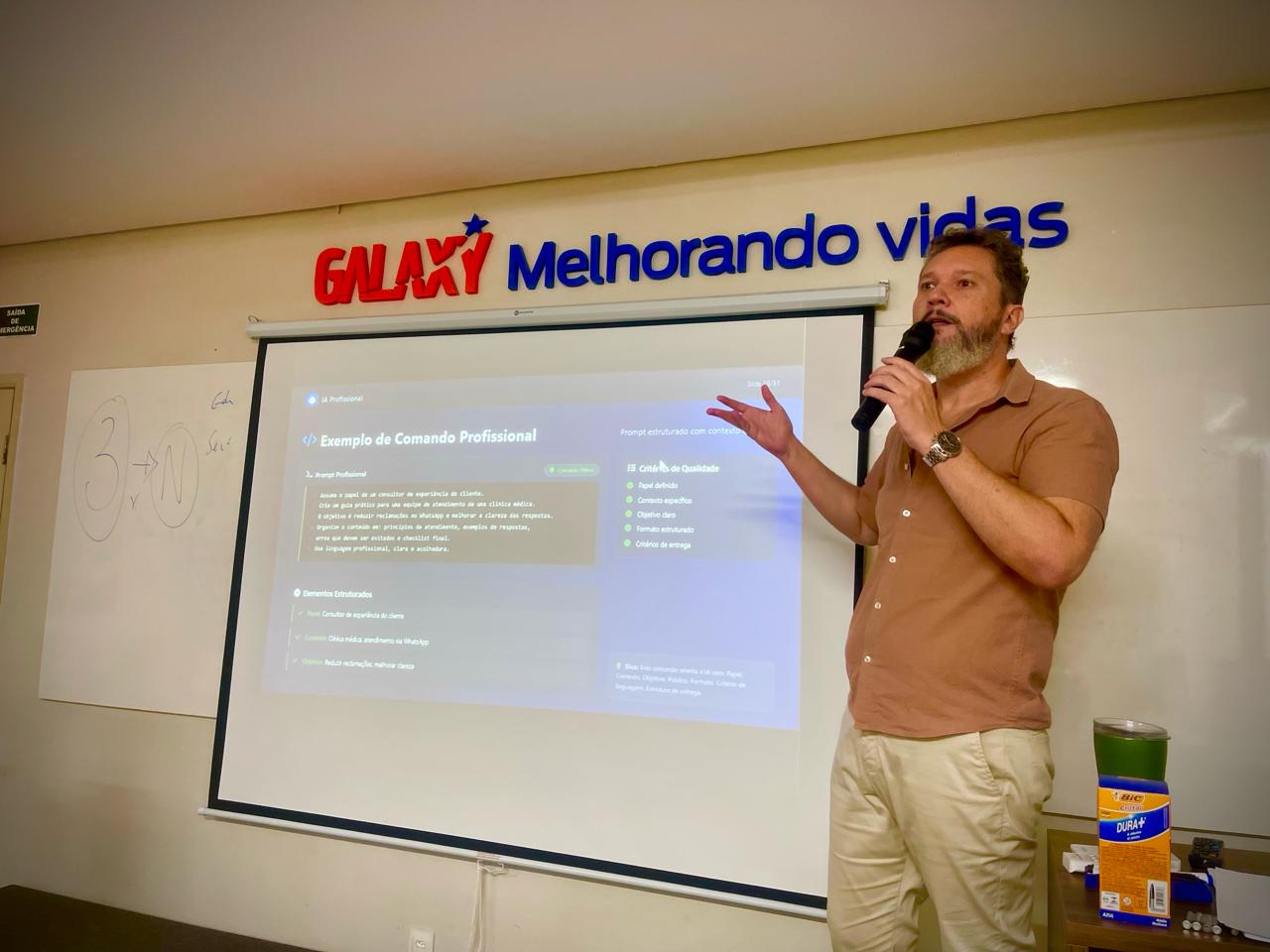 Professor Fábio Sérvio apresentou aplicações de IA voltadas à produtividade, eficiência e inovação no Galaxy
